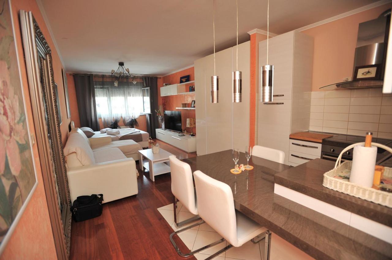Four Winds Apartment สปลิท ภายนอก รูปภาพ