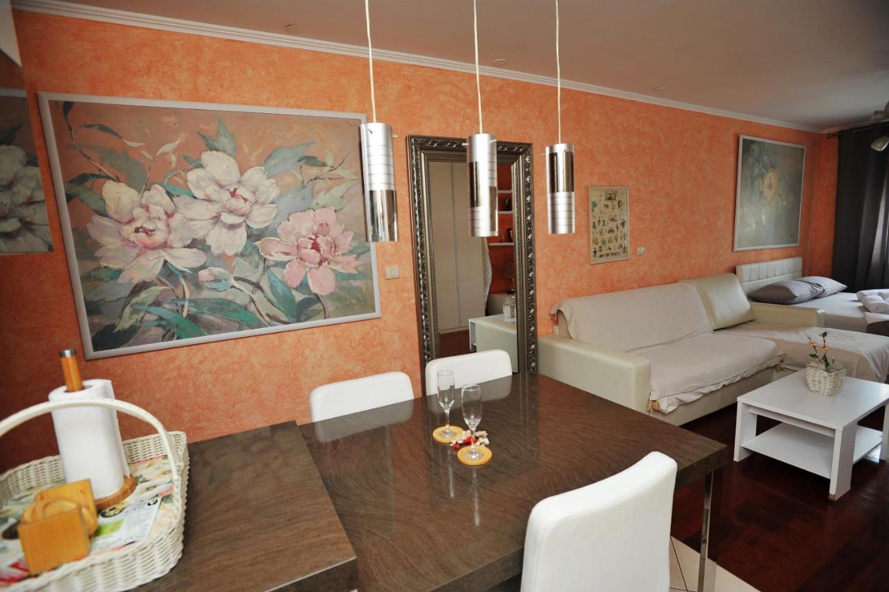 Four Winds Apartment สปลิท ภายนอก รูปภาพ