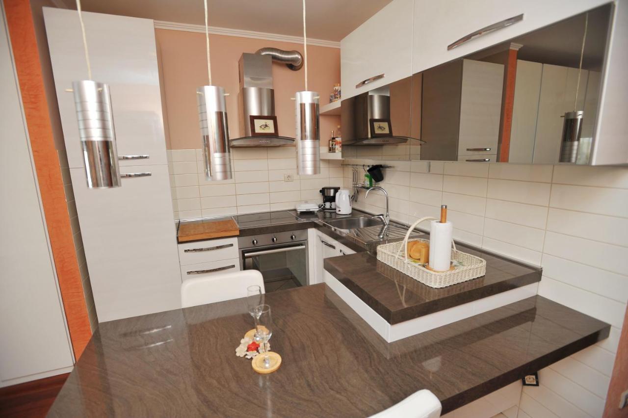 Four Winds Apartment สปลิท ภายนอก รูปภาพ