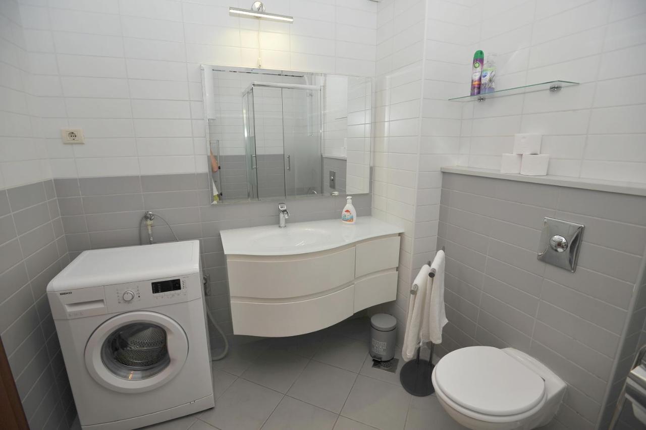 Four Winds Apartment สปลิท ภายนอก รูปภาพ